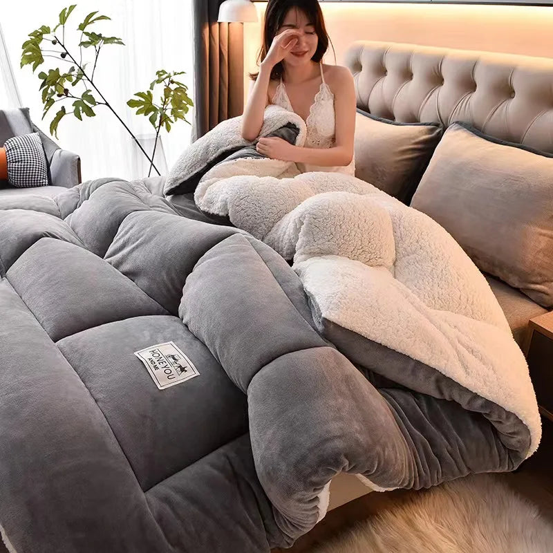 YongHo Modern Soft Lamb Wool Coral Solid Color Microfiber Fleece King Queen Size Winter Duvet with Removable Comforter Cover-9